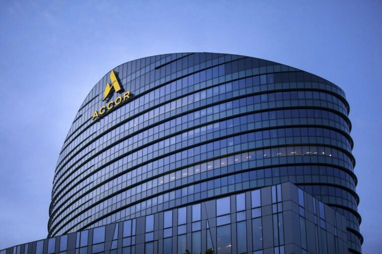Accor-HQ-5243-91