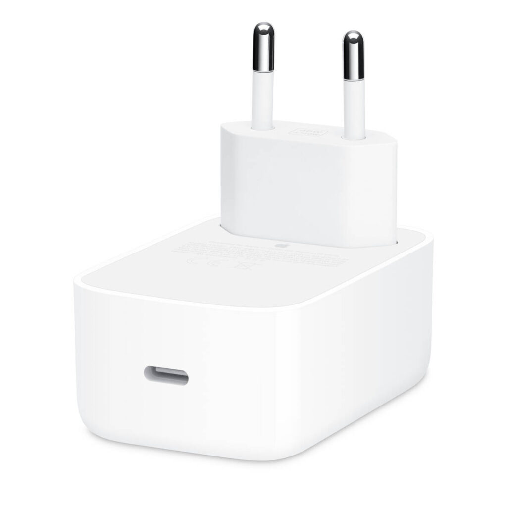 Apple розширила продажі нового зарядного пристрою на 40 Вт у Європі